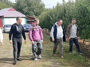 Сучасні садівничі технології на Уманщині: черешня (виїзні заняття аспірантів)