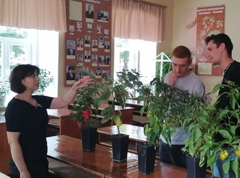Студентський гурток кафедри овочівництва продовжує свою роботу