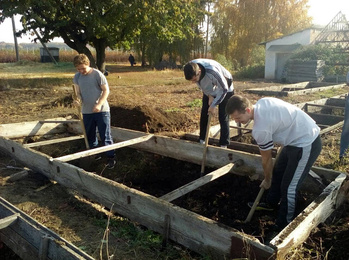 ГОТУЙ САНИ ВЛІТКУ…