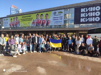 Студенти відвідали матч хокейної Ліги чемпіонів.